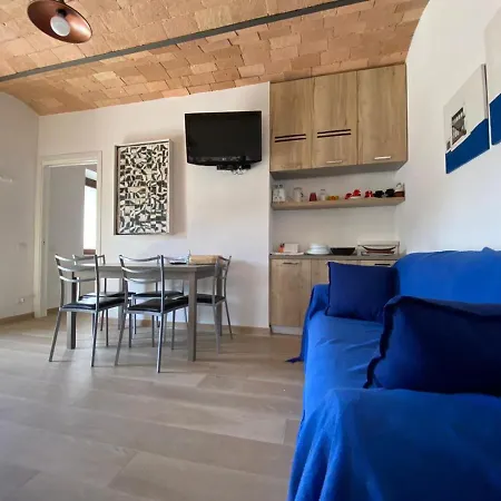 Little Sun With Private Carpark And Sunny Terraces *